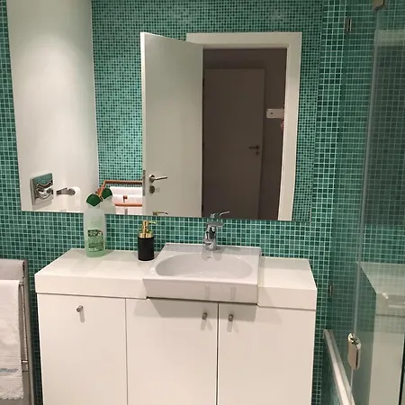 River Side Lisbon Flat Cruz Quebrada