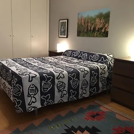 River Side Lisbon Flat Cruz Quebrada